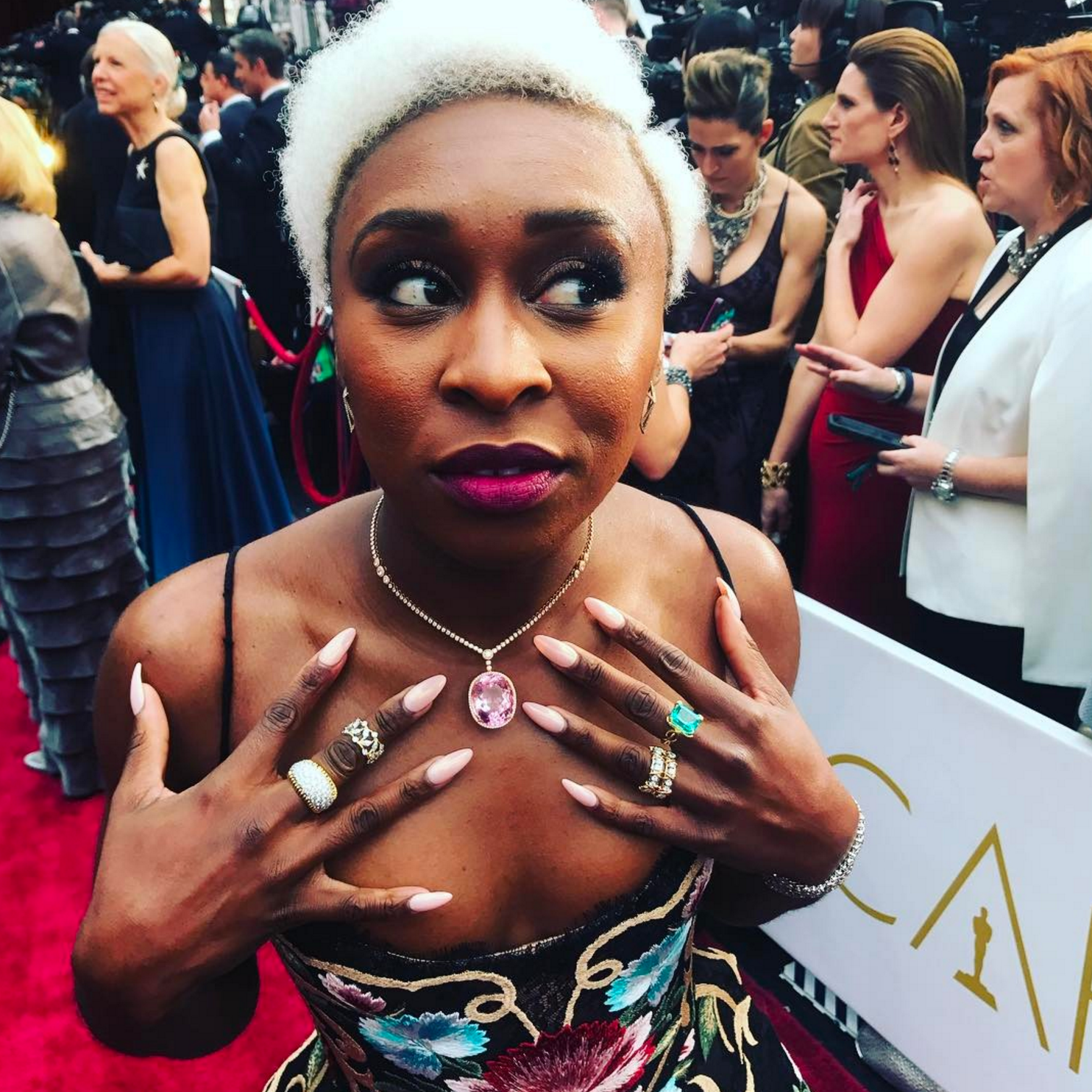 All The Best Celebrity Instagram Moments From The Oscars
